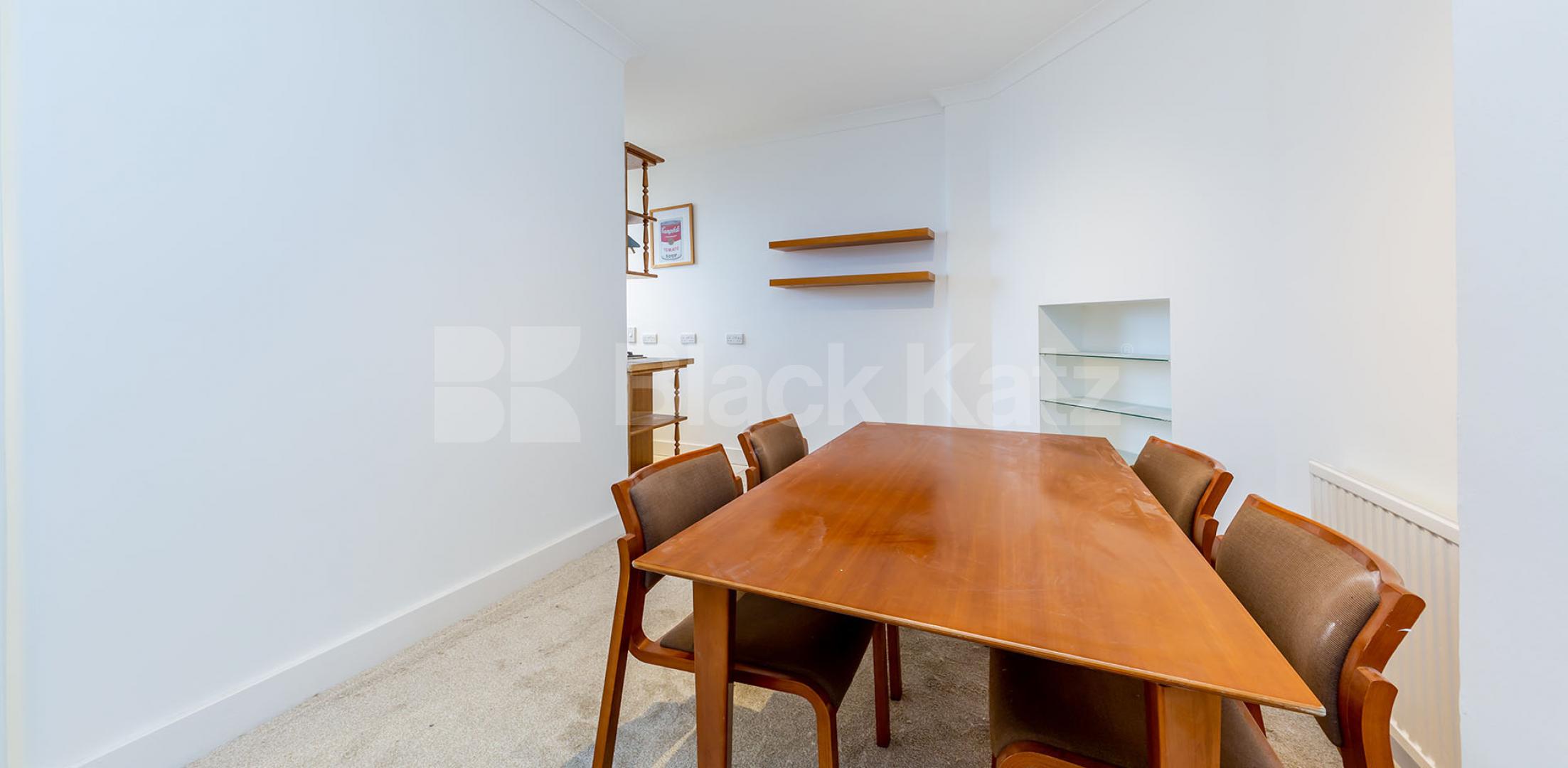 			PORTERED MANSION BLOCK!, 1 Bedroom, 1 bath, 1 reception Flat			 Grove End Road, ST JOHNS WOOD